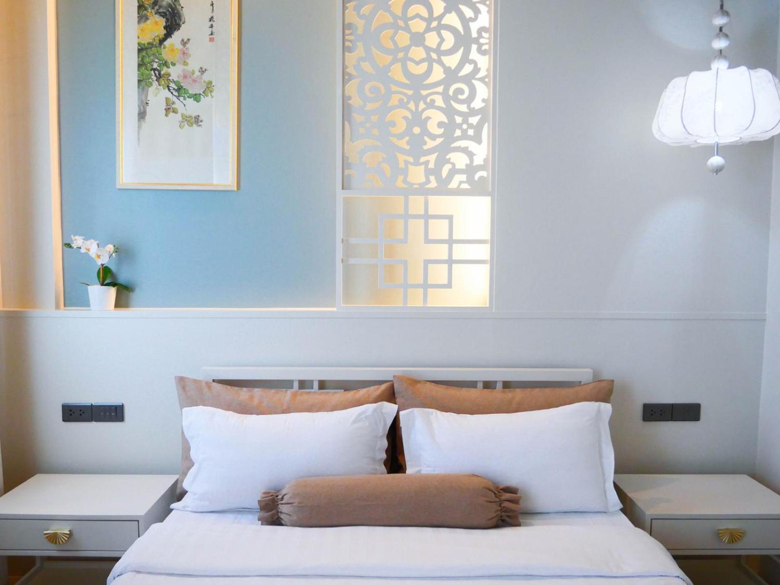 O'nya Phuket Hotel - SHA Extra Plus Bagian luar foto