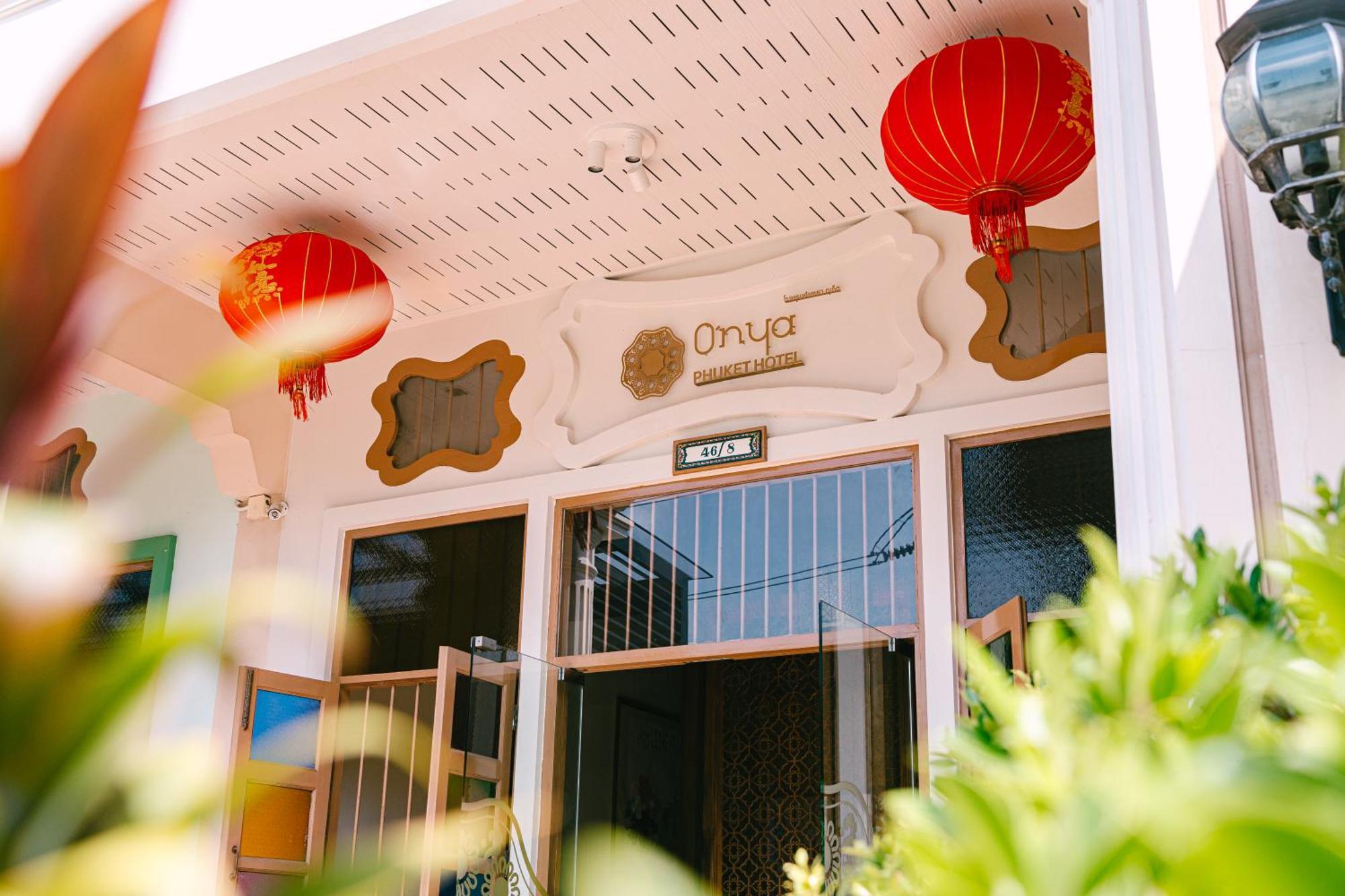 O'nya Phuket Hotel - SHA Extra Plus Bagian luar foto